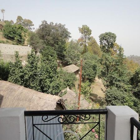 Om Mountain Resort Mukteshwar Exteriör bild